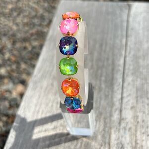 Handcrafted bracelet with Swarovski crystal